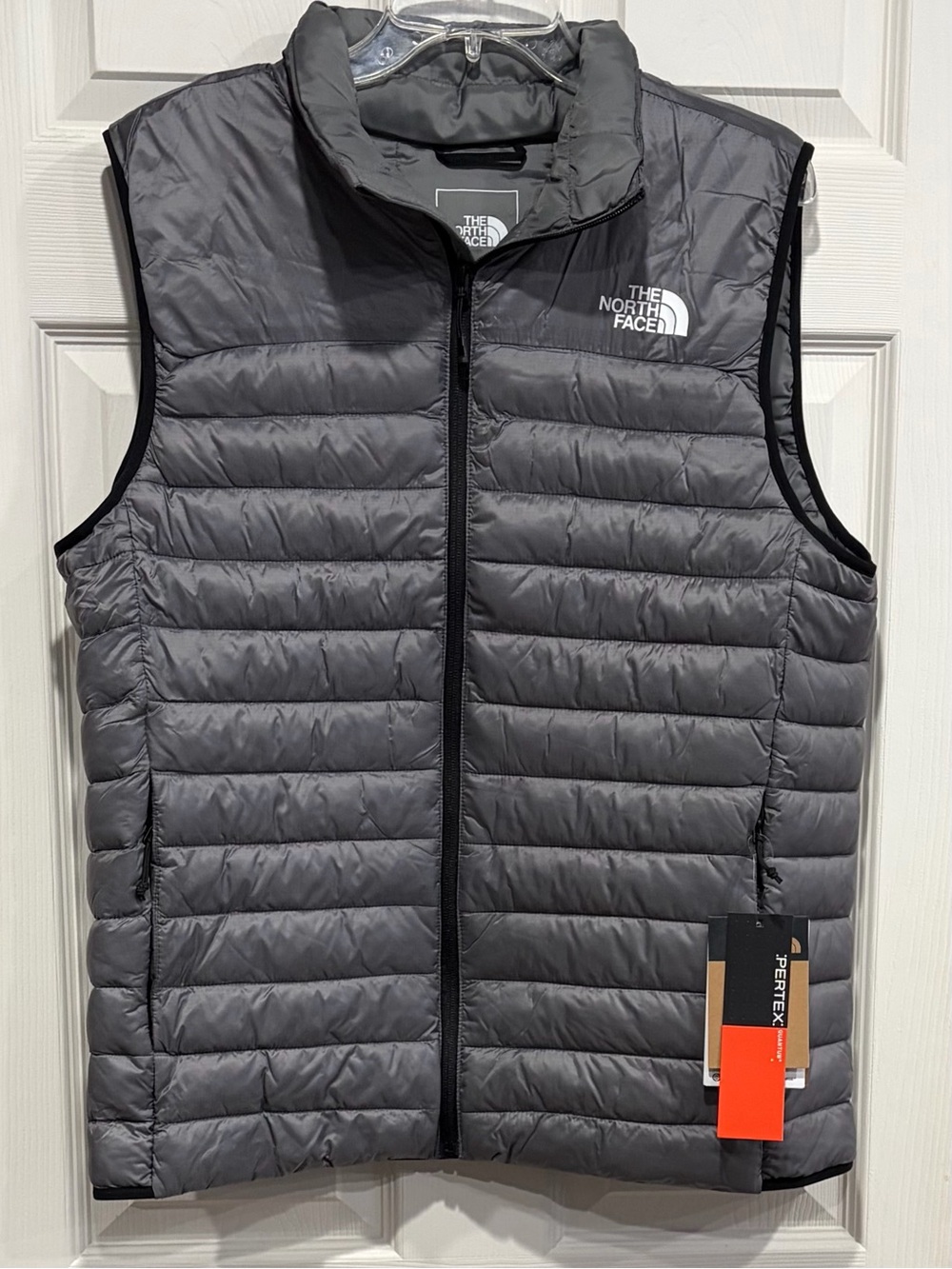 The North Face Men’s Medium Terra Peak Vest Puffer NWT Insulated Grey Warm